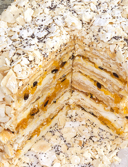 Torta Gold Milhojas Manjar Blanco y Crema Maracuy (50 Personas)